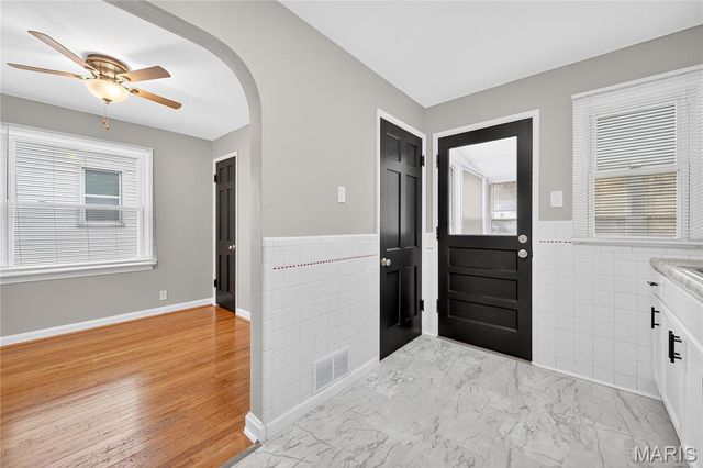 2000 Falcon Drive, St Louis, MO 63133