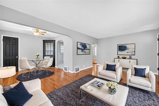 2000 Falcon Drive, St Louis, MO 63133