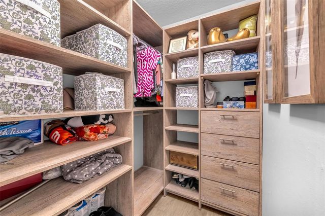 10305 SW 154th Cir Ct 26, Miami, FL 33196