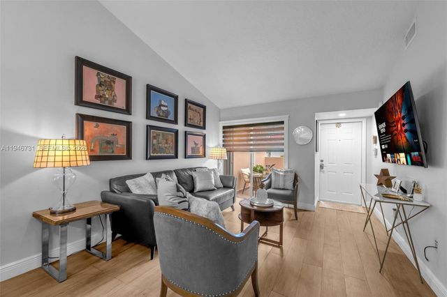 10305 SW 154th Cir Ct 26, Miami, FL 33196