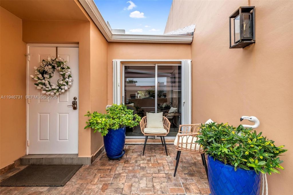 10305 SW 154th Cir Ct 26, Miami, FL 33196