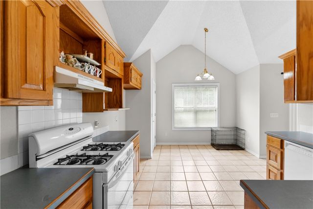 482 Clearwood Avenue, Springdale, AR 72764