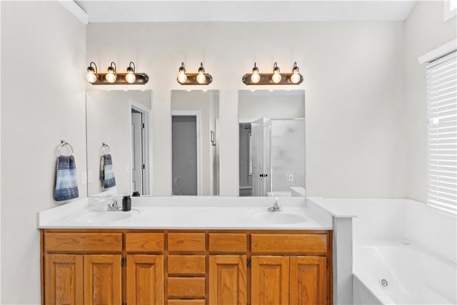 482 Clearwood Avenue, Springdale, AR 72764