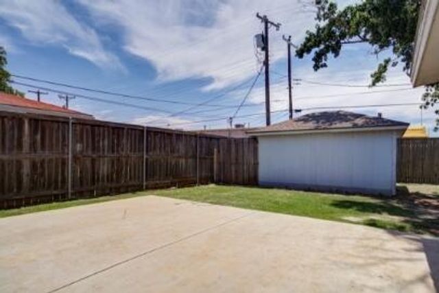 2611 49th Street, Lubbock, TX 79413