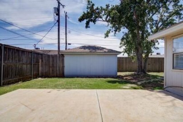 2611 49th Street, Lubbock, TX 79413