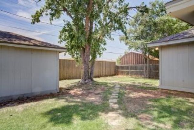 2611 49th Street, Lubbock, TX 79413