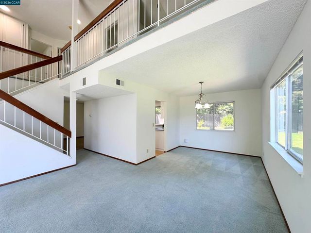 4864 Shadowfalls Dr, Martinez, CA 94553