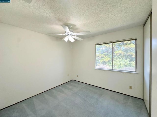 4864 Shadowfalls Dr, Martinez, CA 94553