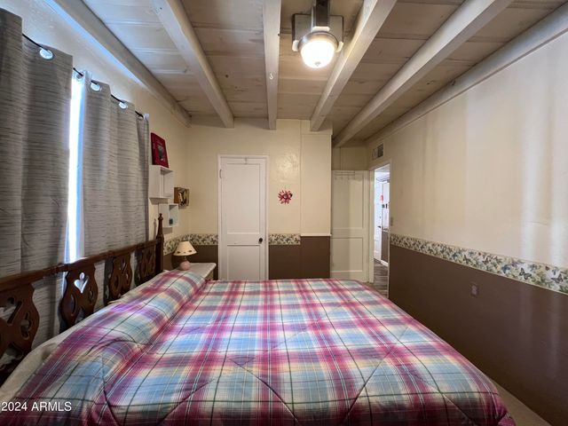 9502 N 2ND Place, Phoenix, AZ 85020