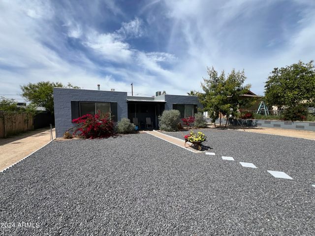 9502 N 2ND Place, Phoenix, AZ 85020