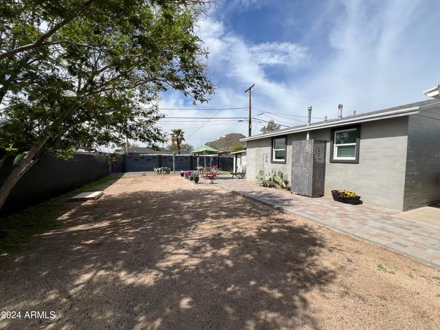 9502 N 2ND Place, Phoenix, AZ 85020