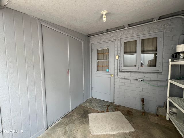 9502 N 2ND Place, Phoenix, AZ 85020