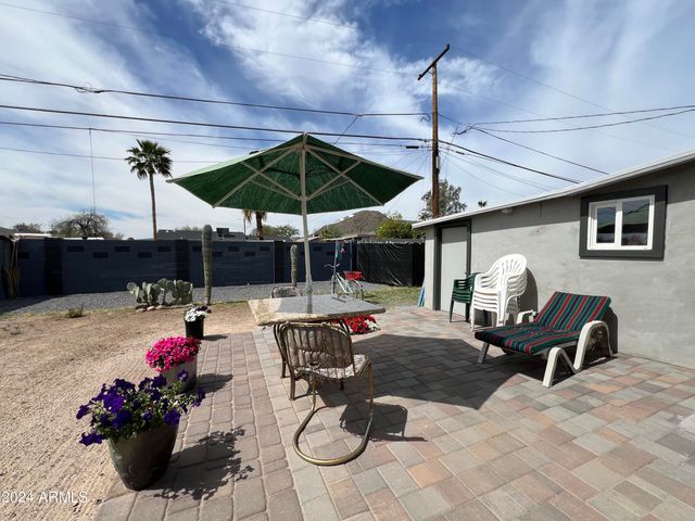 9502 N 2ND Place, Phoenix, AZ 85020