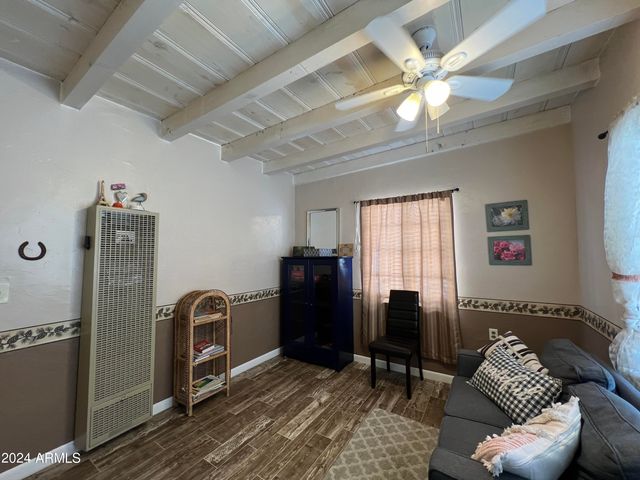 9502 N 2ND Place, Phoenix, AZ 85020