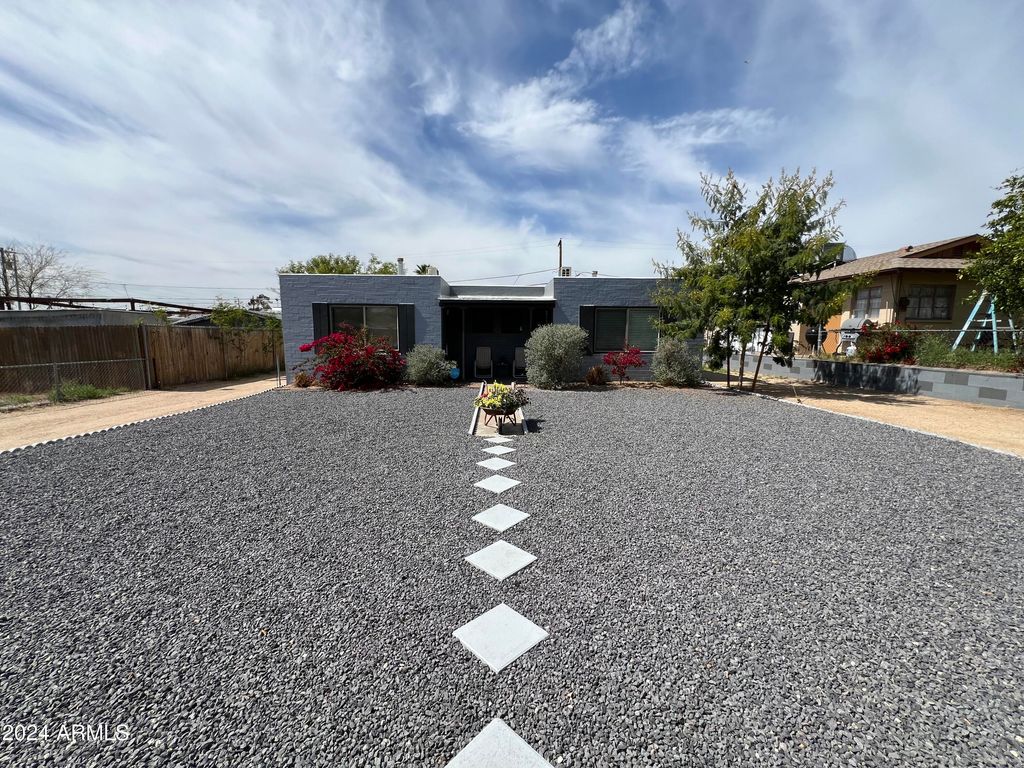 9502 N 2ND Place, Phoenix, AZ 85020