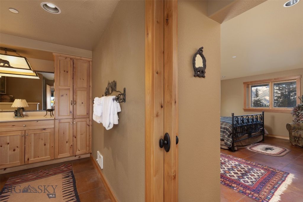 18 Half Hitch, Big Sky, MT 59716 photo 67