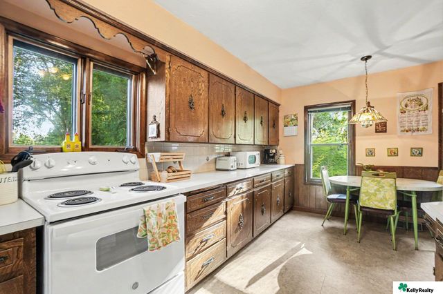 2024 N 67th Street, Omaha, NE 68104