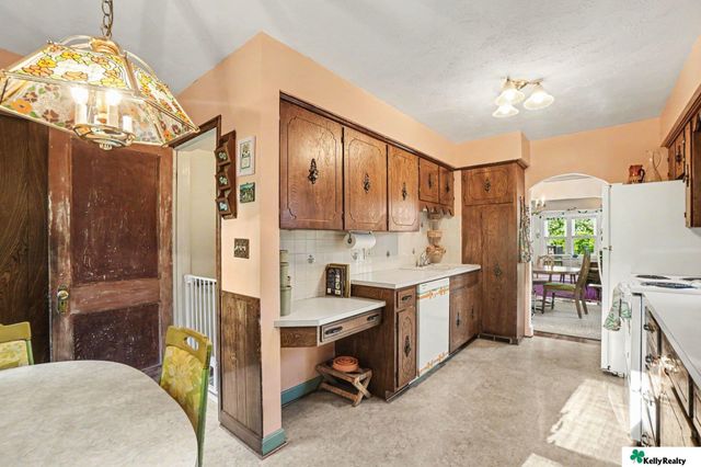 2024 N 67th Street, Omaha, NE 68104