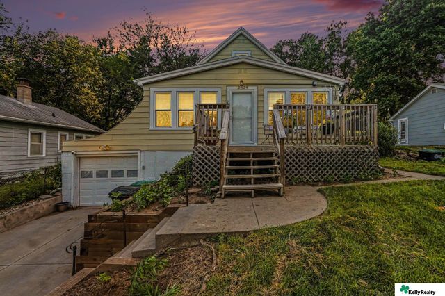 2024 N 67th Street, Omaha, NE 68104