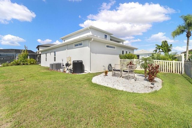 9260 SANDERS TREE LOOP, Wesley Chapel, FL 33545