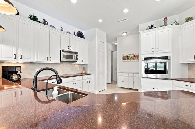 662 SHOREHAVEN DR, Poinciana, FL 34759