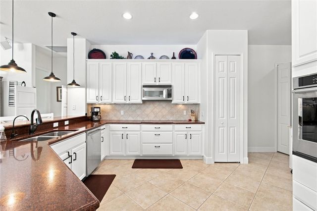662 SHOREHAVEN DR, Poinciana, FL 34759