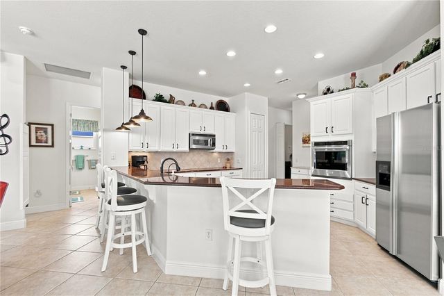 662 SHOREHAVEN DR, Poinciana, FL 34759