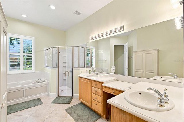 662 SHOREHAVEN DR, Poinciana, FL 34759