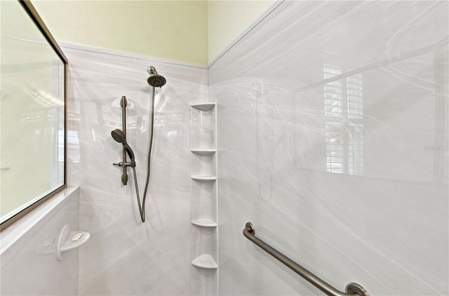 662 SHOREHAVEN DR, Poinciana, FL 34759