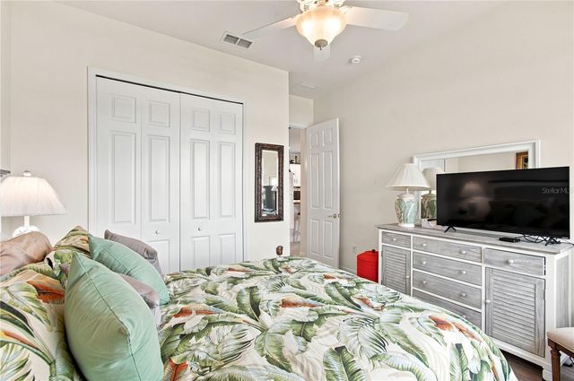 662 SHOREHAVEN DR, Poinciana, FL 34759