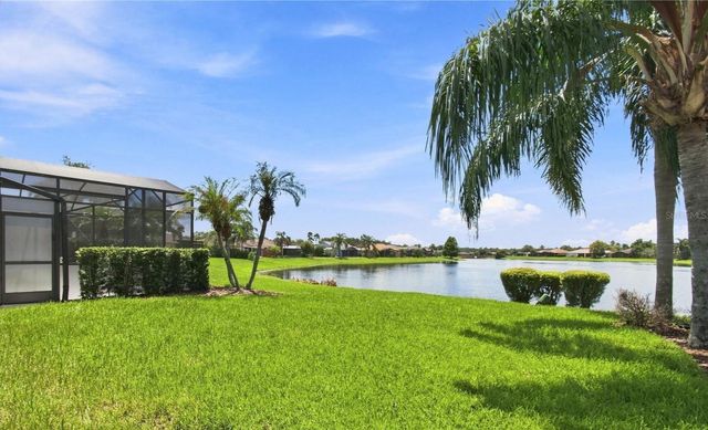 662 SHOREHAVEN DR, Poinciana, FL 34759