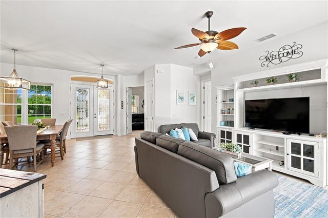 662 SHOREHAVEN DR, Poinciana, FL 34759