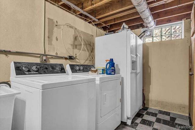 10036 Ruth Avenue, Allen Park, MI 48101