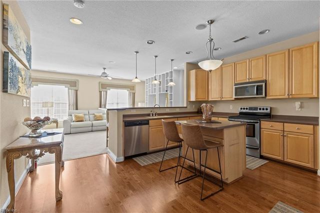 4545 Botany Park DR, Virginia Beach, VA 23462