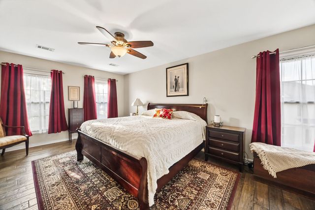 230 Lancelot Ln, Franklin, TN 37064