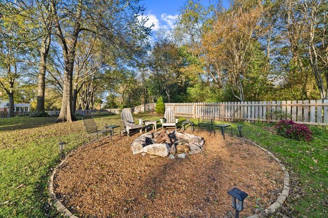 230 Lancelot Ln, Franklin, TN 37064