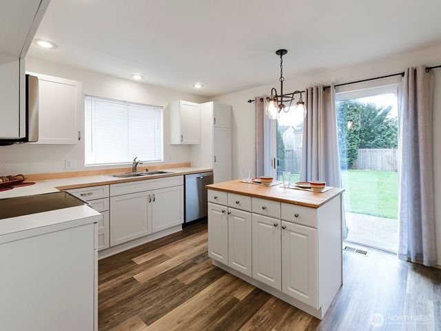 26733 227th Avenue SE, Maple Valley, WA 98038