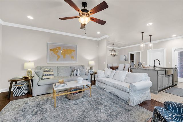 529 N Salem Road, Fayetteville, AR 72704