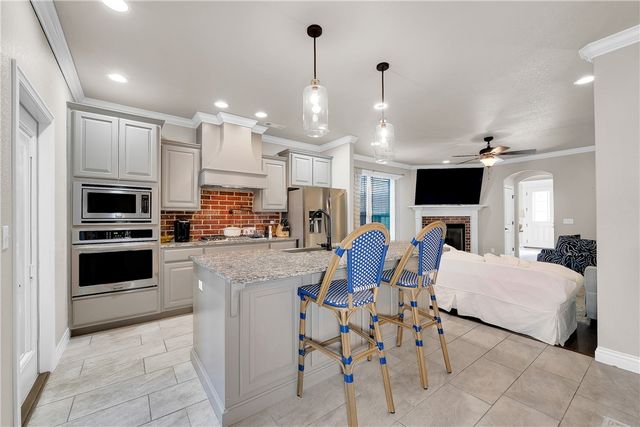 529 N Salem Road, Fayetteville, AR 72704