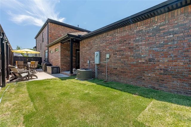 529 N Salem Road, Fayetteville, AR 72704