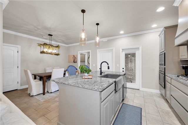 529 N Salem Road, Fayetteville, AR 72704