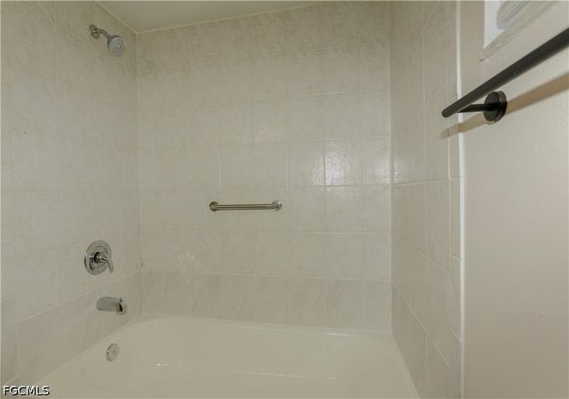 3307 SE 15th PL 2, Cape Coral, FL 33904