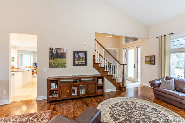 7080 Colony Drive, West Bloomfield, MI 48323
