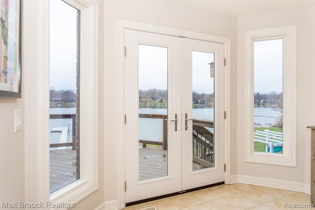 7080 Colony Drive, West Bloomfield, MI 48323