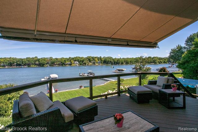 7080 Colony Drive, West Bloomfield, MI 48323