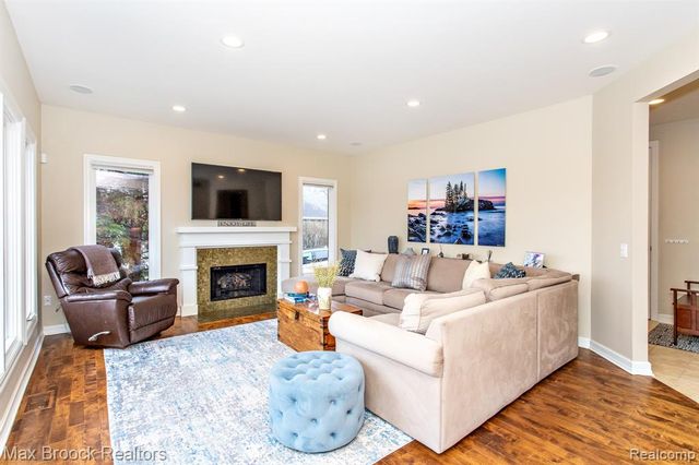 7080 Colony Drive, West Bloomfield, MI 48323