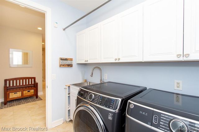 7080 Colony Drive, West Bloomfield, MI 48323