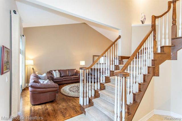 7080 Colony Drive, West Bloomfield, MI 48323