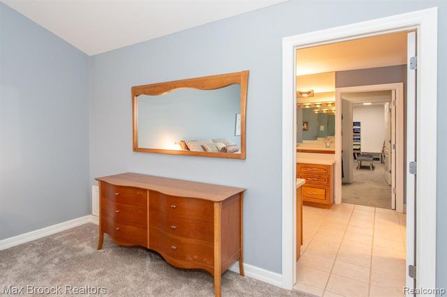 7080 Colony Drive, West Bloomfield, MI 48323