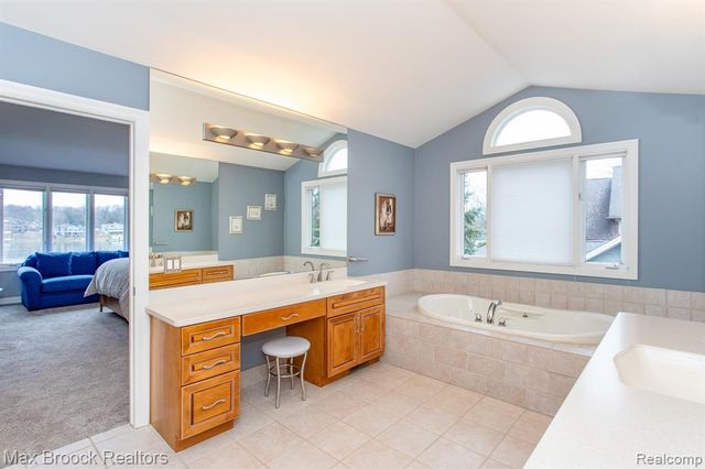 7080 Colony Drive, West Bloomfield, MI 48323